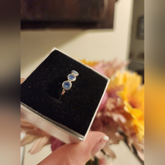 Bomb Party Girl Boss Unicorn - Picture 3 of 4